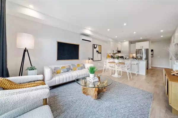 Langford, BC V9B 7B4,1371 Goldstream Ave #118