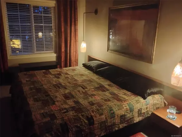 Nanaimo, BC V9R 2R5,320 Selby St #201