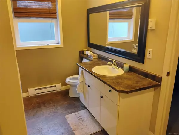 Nanaimo, BC V9R 2R5,320 Selby St #201