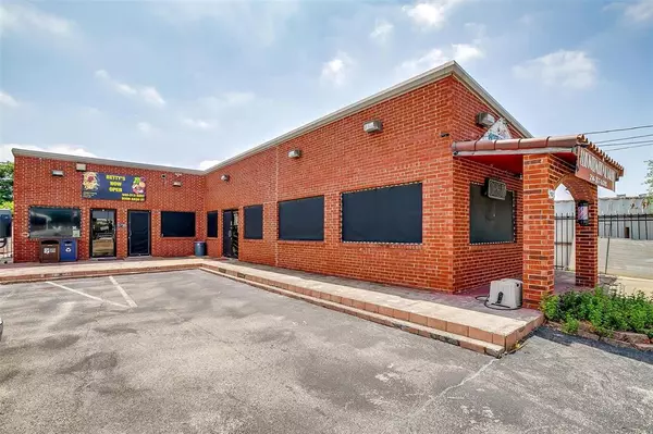 9738 Brockbank Drive, Dallas, TX 75220