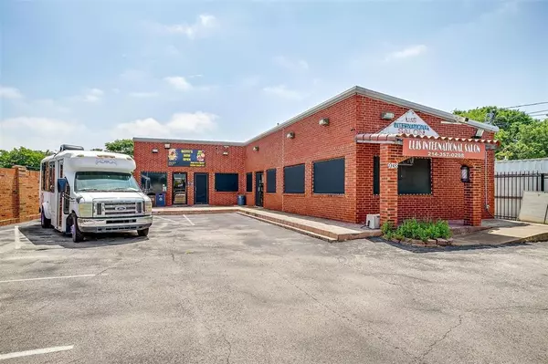 Dallas, TX 75220,9738 Brockbank Drive