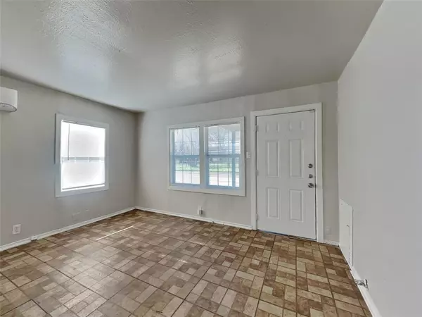 Dallas, TX 75210,Address not disclosed