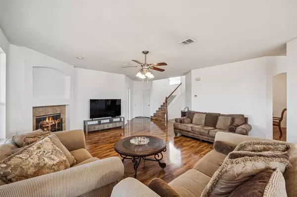 Fort Worth, TX 76244,5233 Alta Loma Drive