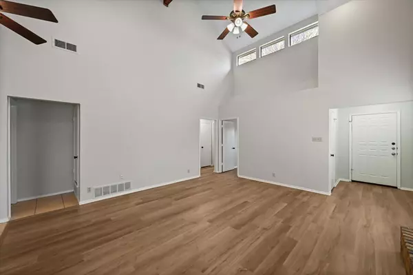 Arlington, TX 76017,5202-5204 Yucca Drive