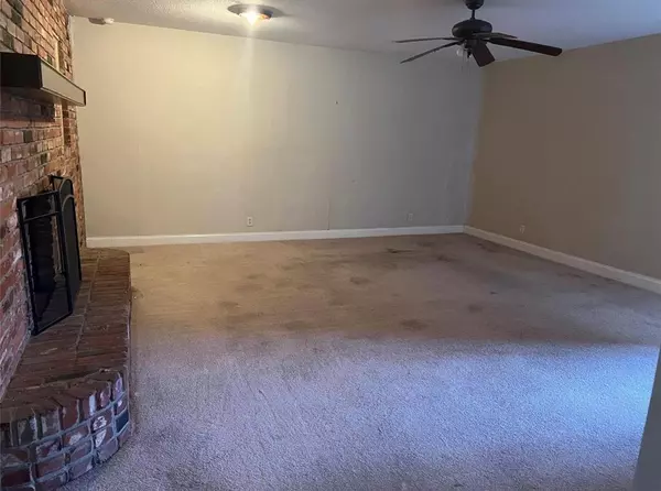 Fort Worth, TX 76133,5537 Westcreek Drive