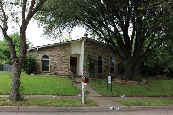 1605 Spanish Trail, Plano, TX 75023