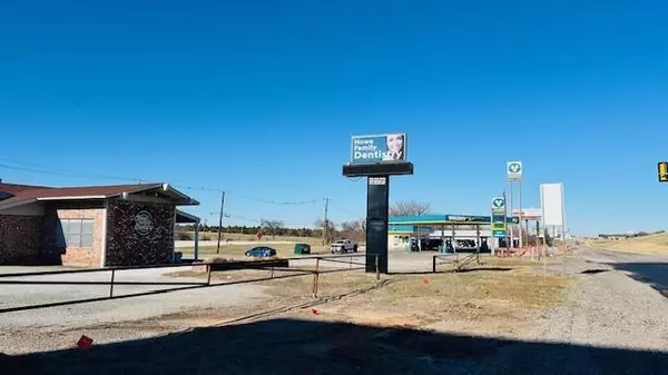 Howe, TX 75459,102 S Collins