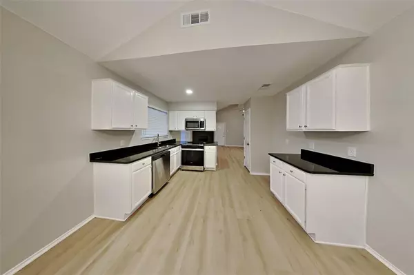 Mansfield, TX 76063,515 Berryhill Drive