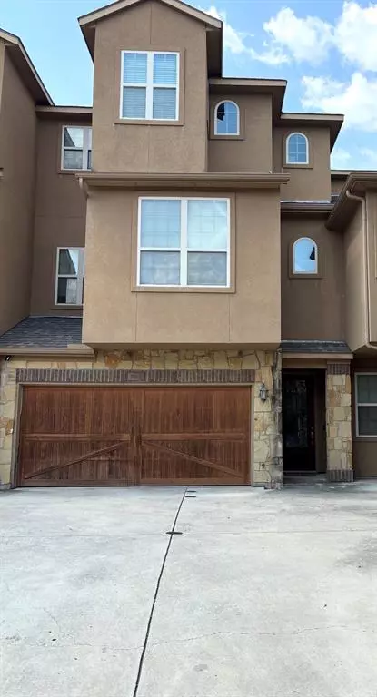2630 Villa Di Lago #2, Grand Prairie, TX 75054