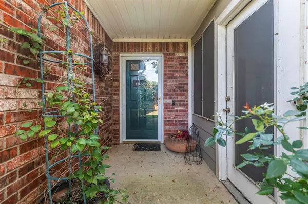 Arlington, TX 76012,1023 Bridges Drive