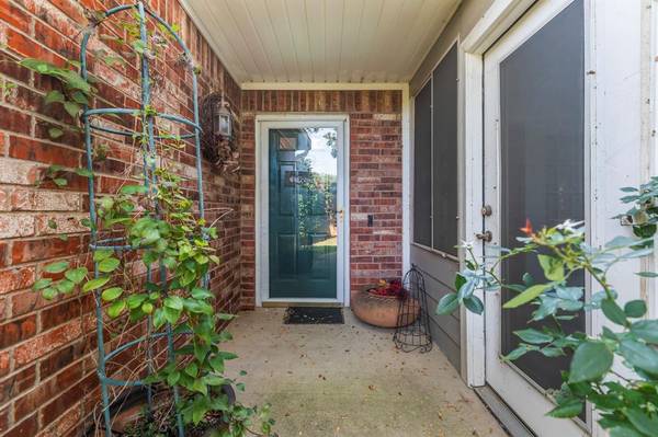 Arlington, TX 76012,1023 Bridges Drive