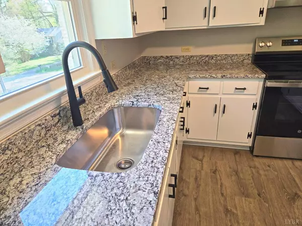 Farmville, VA 23901,1305 Lee Drive