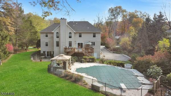 7 Valley Forge Rd, Oakland Boro, NJ 07436