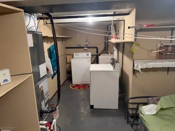 Manville Boro, NJ 08835,153 S 7Th Ave