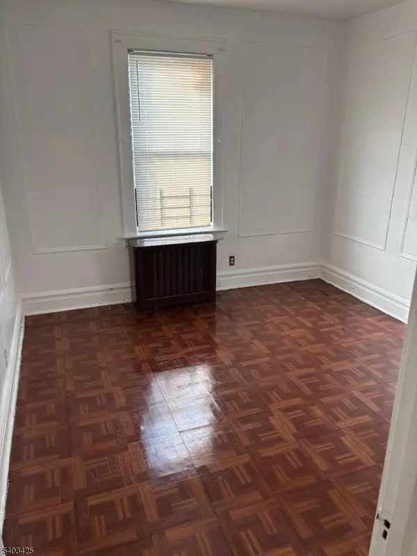 Newark City, NJ 07106,30 Underwood St