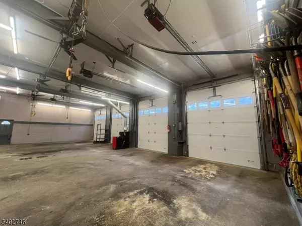 Montclair Twp., NJ 07042,328 Orange Rd