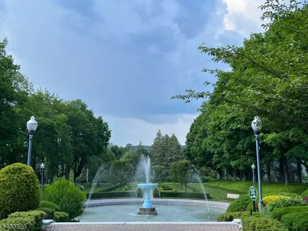 Mahwah Twp., NJ 07430,5401 Rio Vista Dr