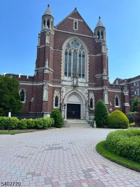 Mahwah Twp., NJ 07430,5401 Rio Vista Dr