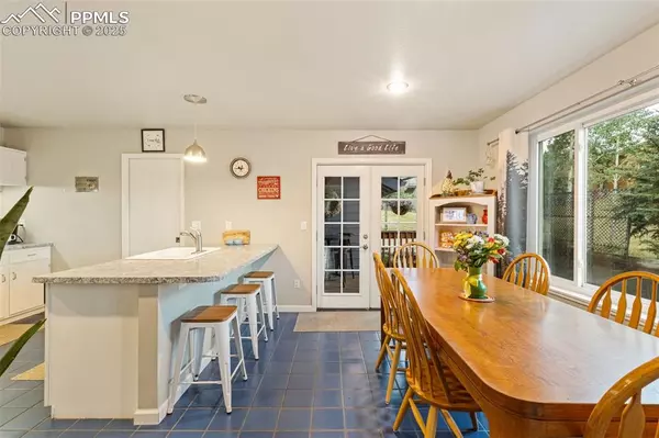 Woodland Park, CO 80863,2020 Valley View DR