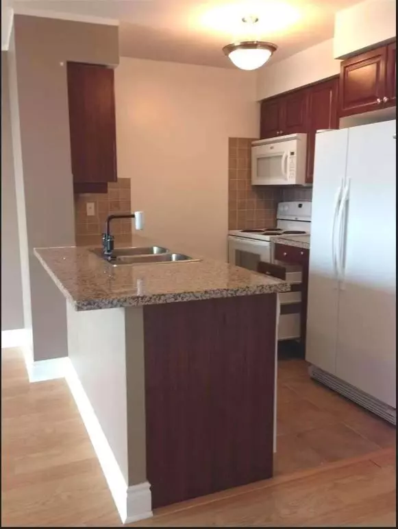 Toronto C07, ON M2M 4M7,15 Greenview AVE #2909