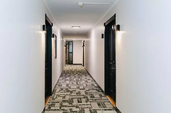 Toronto C04, ON M5N 1J4,10 Shallmar BLVD #701