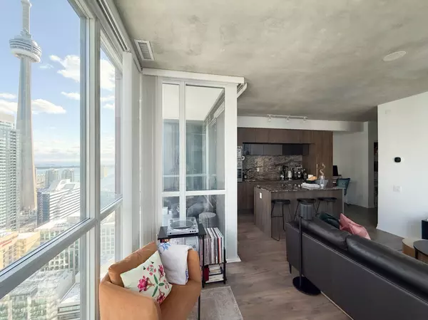 Toronto C01, ON M5V 2G3,88 Blue Jays WAY #3502