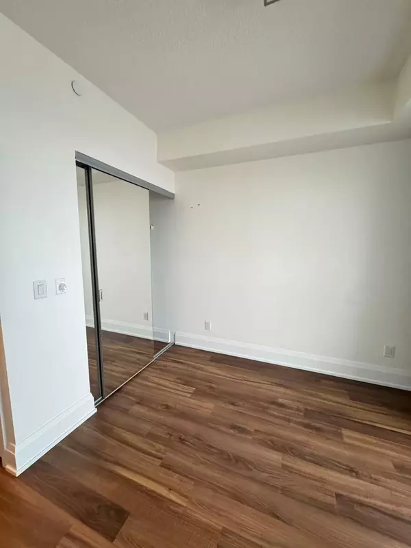 Toronto C14, ON M2N 0H1,120 Harrison Garden BLVD #805