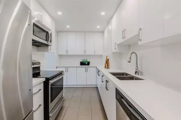 Toronto C15, ON M2H 3J9,4005 Don Mills RD #133