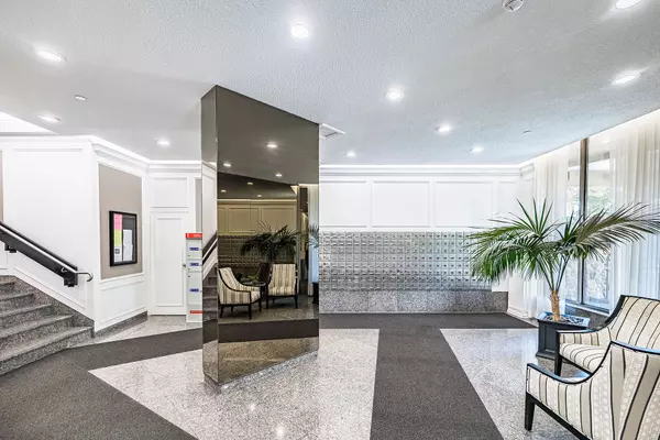 Toronto C13, ON M3A 3M5,75 Graydon Hall DR #2308