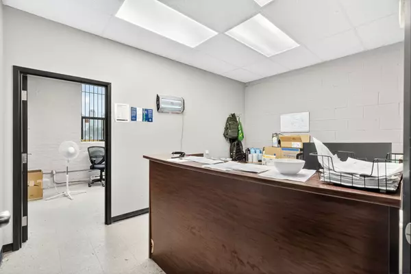 31F Polson ST, Toronto E01, ON M5A 1A4