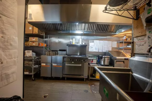 Toronto E07, ON M1V 5P6,5651 Steeles AVE E #6