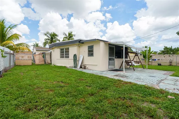 Hollywood, FL 33020,2820 Fletcher St