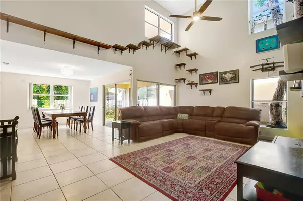 Plantation, FL 33324,9963 NW 2nd Ct