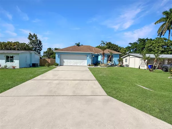 Stuart, FL 34997,3043 SE Banyan St