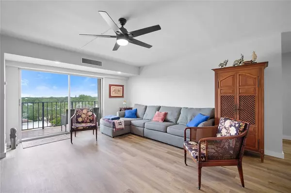 Fort Lauderdale, FL 33316,1625 SE 10th Ave #606