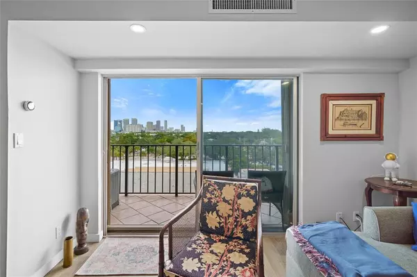 Fort Lauderdale, FL 33316,1625 SE 10th Ave #606