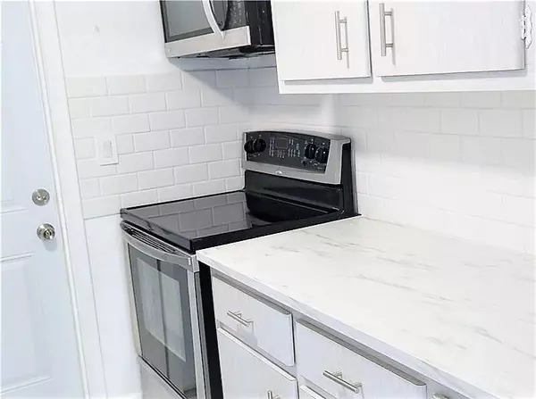 Dania Beach, FL 33004,348 S Federal Hwy #19