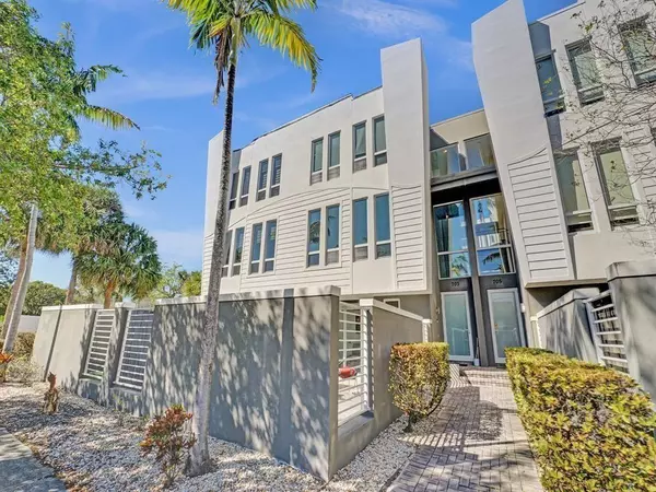 Fort Lauderdale, FL 33316,703 SE 16th Ct