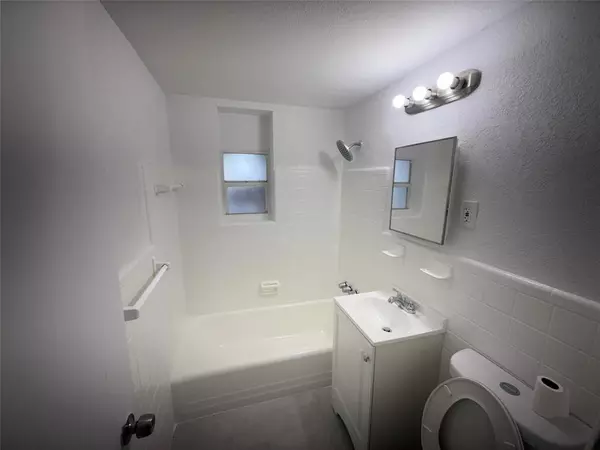 Pompano Beach, FL 33064,1724 NE 50th Ct