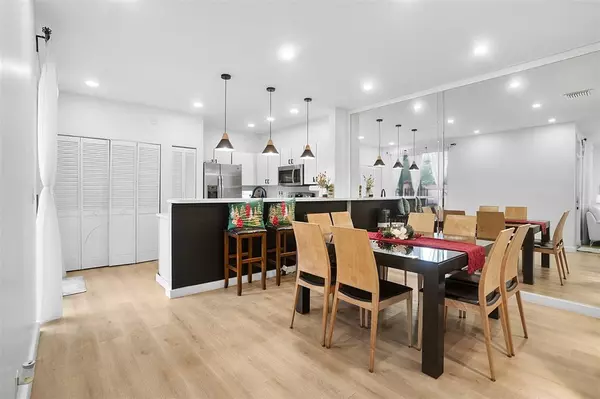 Coral Springs, FL 33065,11760 Royal Palm Blvd