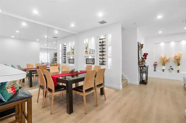 Coral Springs, FL 33065,11760 Royal Palm Blvd