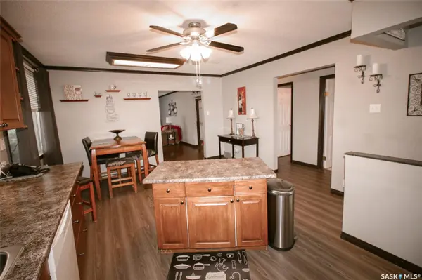 724 4th STREET E, Shaunavon, SK S0N 2M0