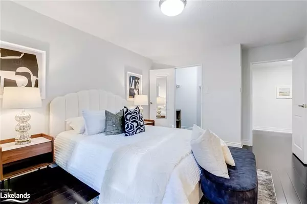 Toronto W02, ON M6P 4B7,80 QUEBEC AVE #106