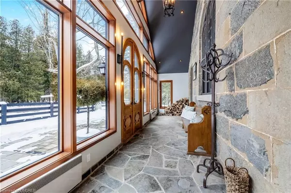 Milton, ON L0P 1B0,13611 SECOND Line