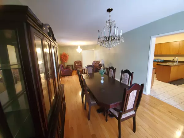 Brampton, ON L6X 4V6,152 Binder Twine TRL