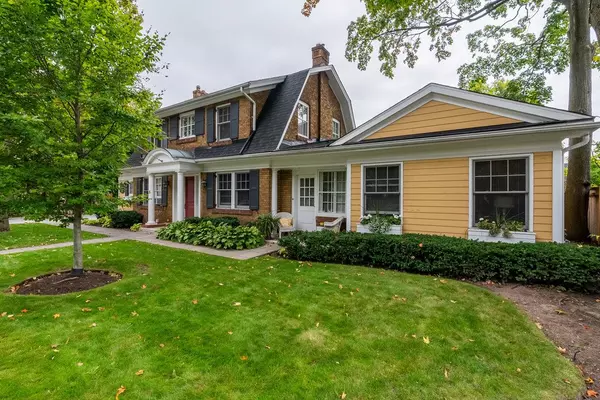 Burlington, ON L7R 1L5,2080 Caroline ST #C