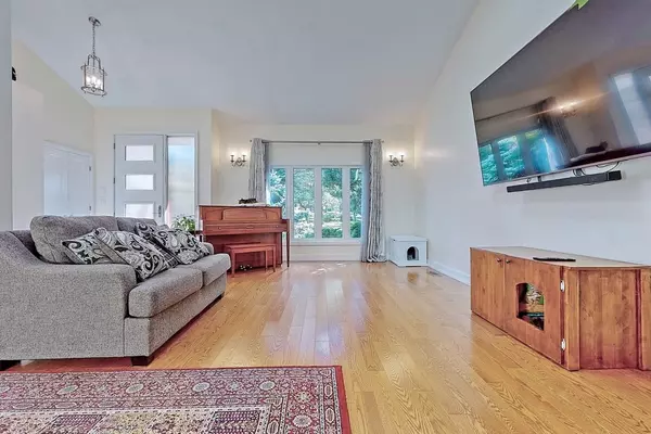 Mississauga, ON L5J 1A1,1280 Watersedge RD