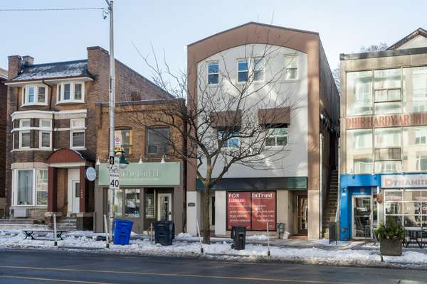 1655 Bloor ST W, Toronto W01, ON M6P 1A6