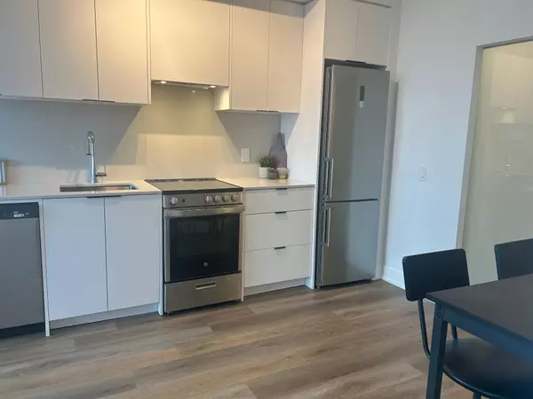 Burlington, ON L7R 0H2,2088 James ST