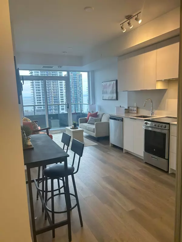 Burlington, ON L7R 0H2,2088 James ST